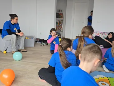 Atelier în cerc — activitate de grup cu profesorul